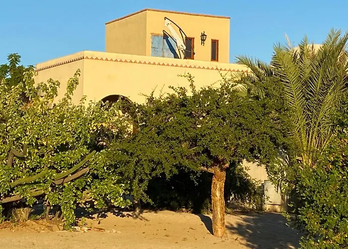 Nomada Hotel